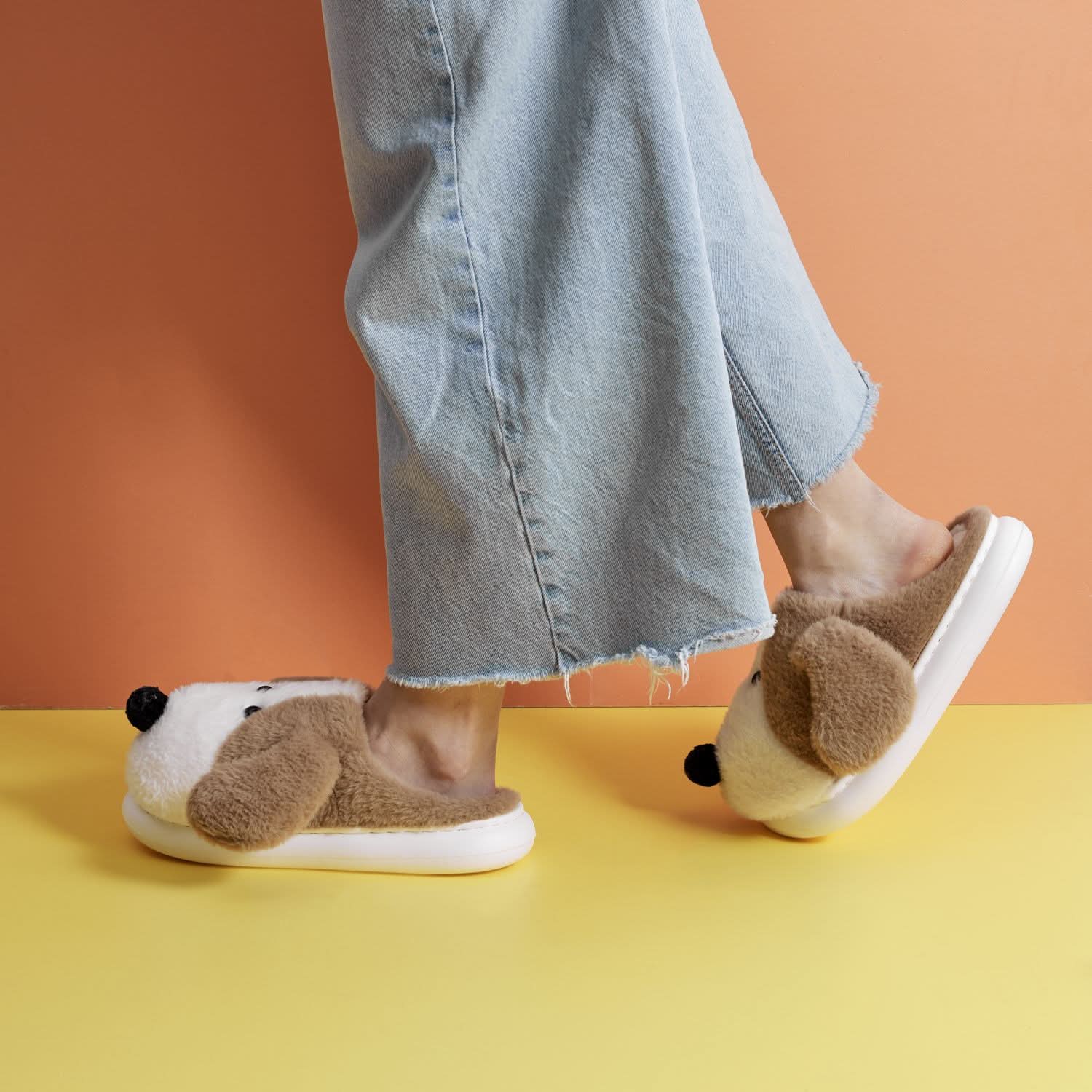 CHAUSSONS CHIEN OREILLES QUI BOUGENT - Image 2
