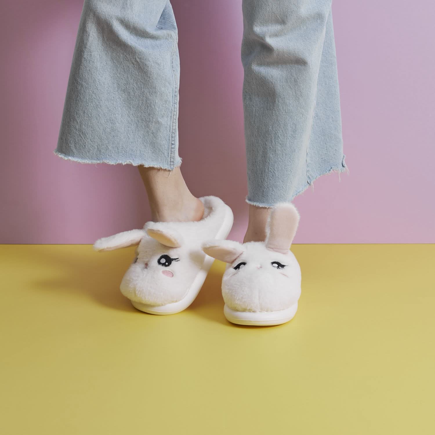 CHAUSSONS LAPIN OREILLES QUI BOUGENT KAWAII - Image 2