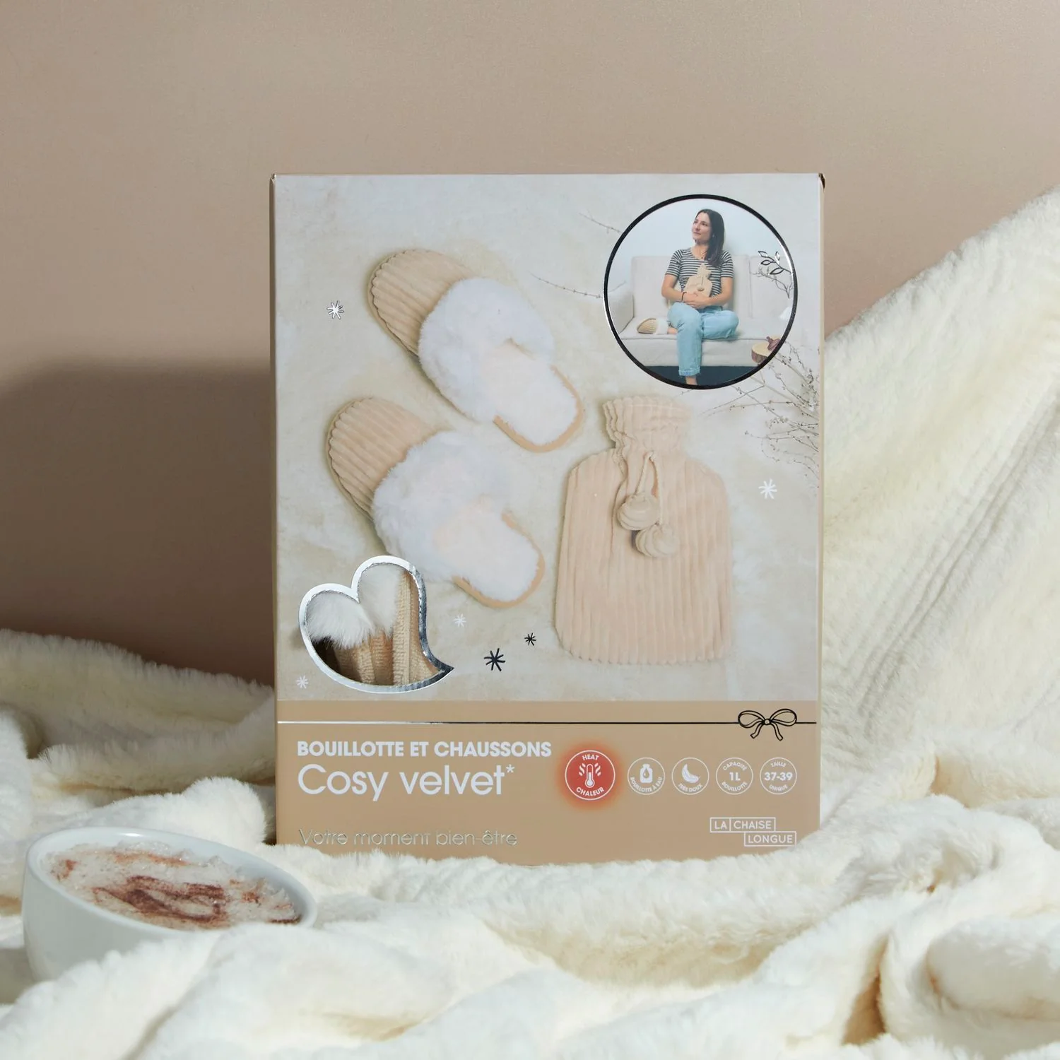 COFFRET BOUILLOTTE ET CHAUSSONS COSY VELVET BEIGE - Image 3