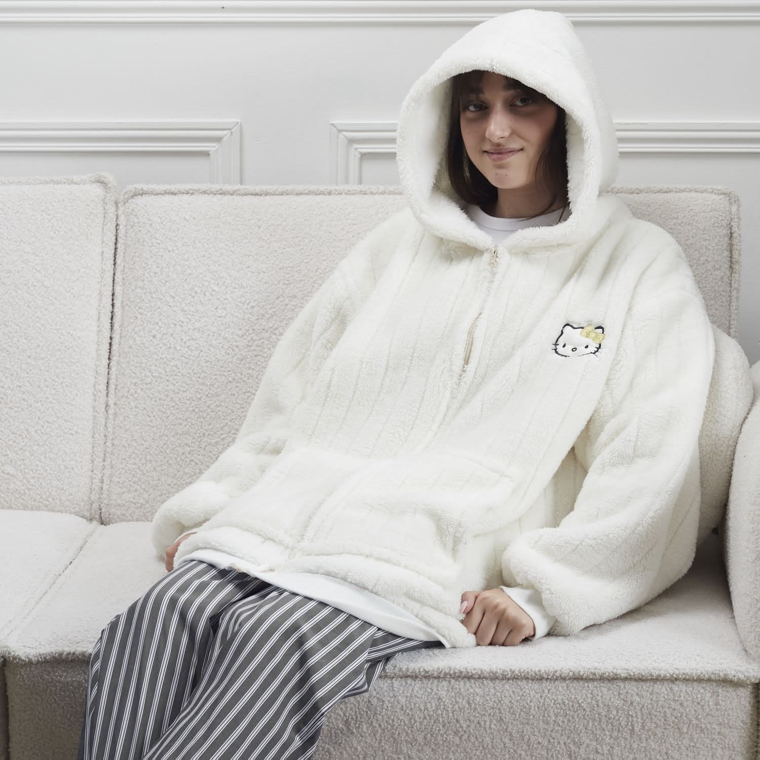 GILET SWEAT HELLO KITTY - Image 4