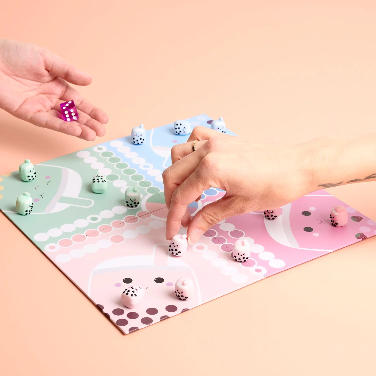 JEU DES PETITS CHEVAUX KAWAII BUBBLE TEA - Image 2