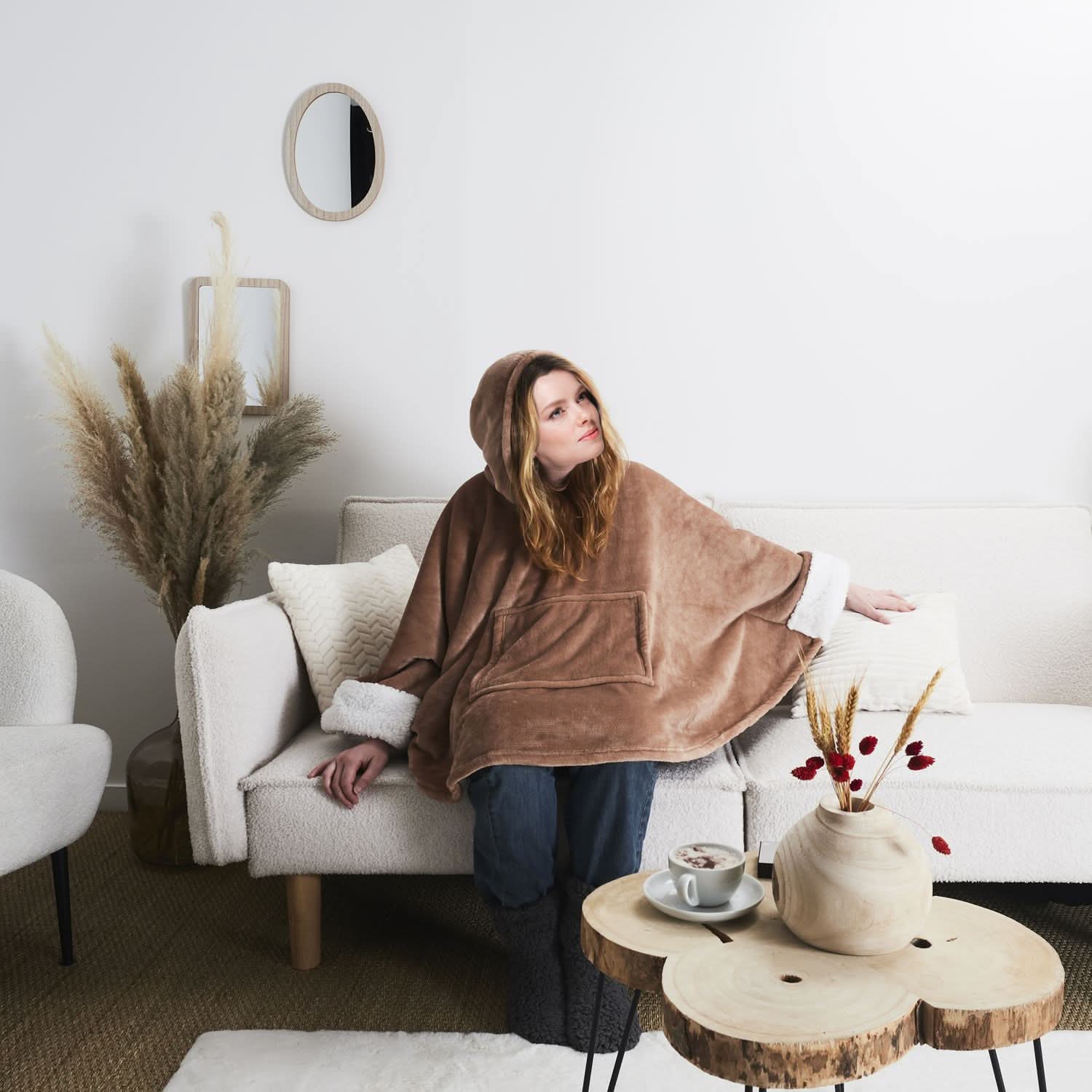 PONCHO CAPE - Image 3